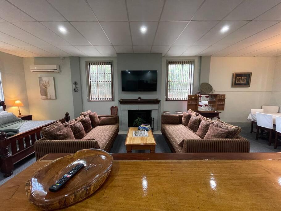 Post Office Boutique Accommodation هات هيد المظهر الخارجي الصورة